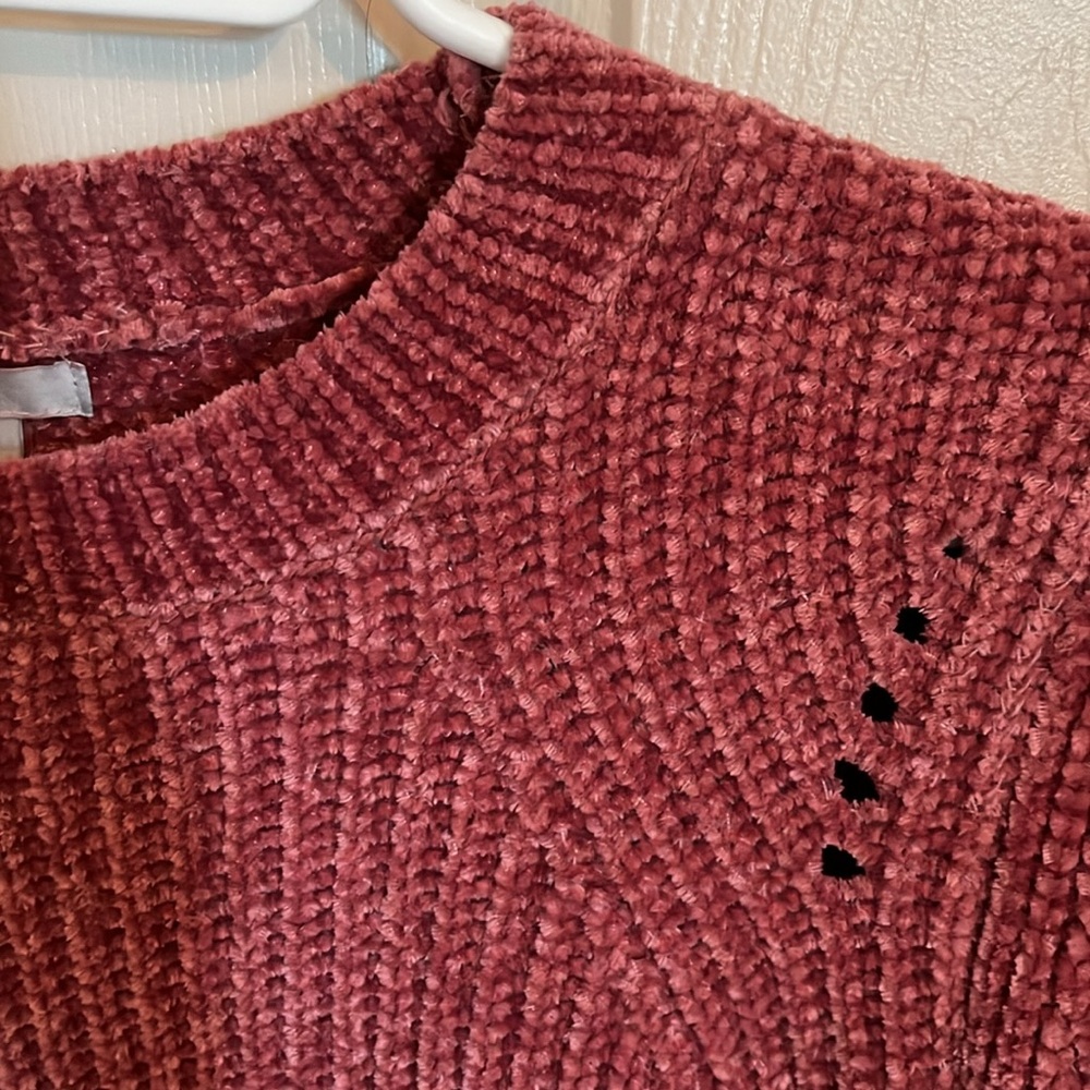 Sweater - Picture 2 of 5